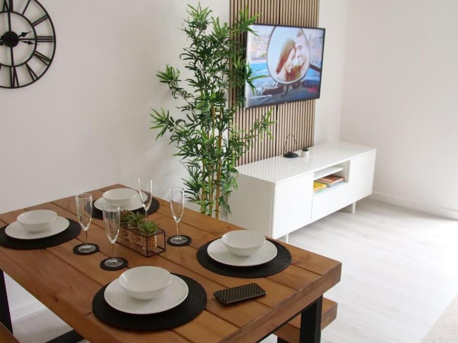 Modern 2 Bed House - Hs2, Nec & Birmingham Airport Holiday home Marston Green