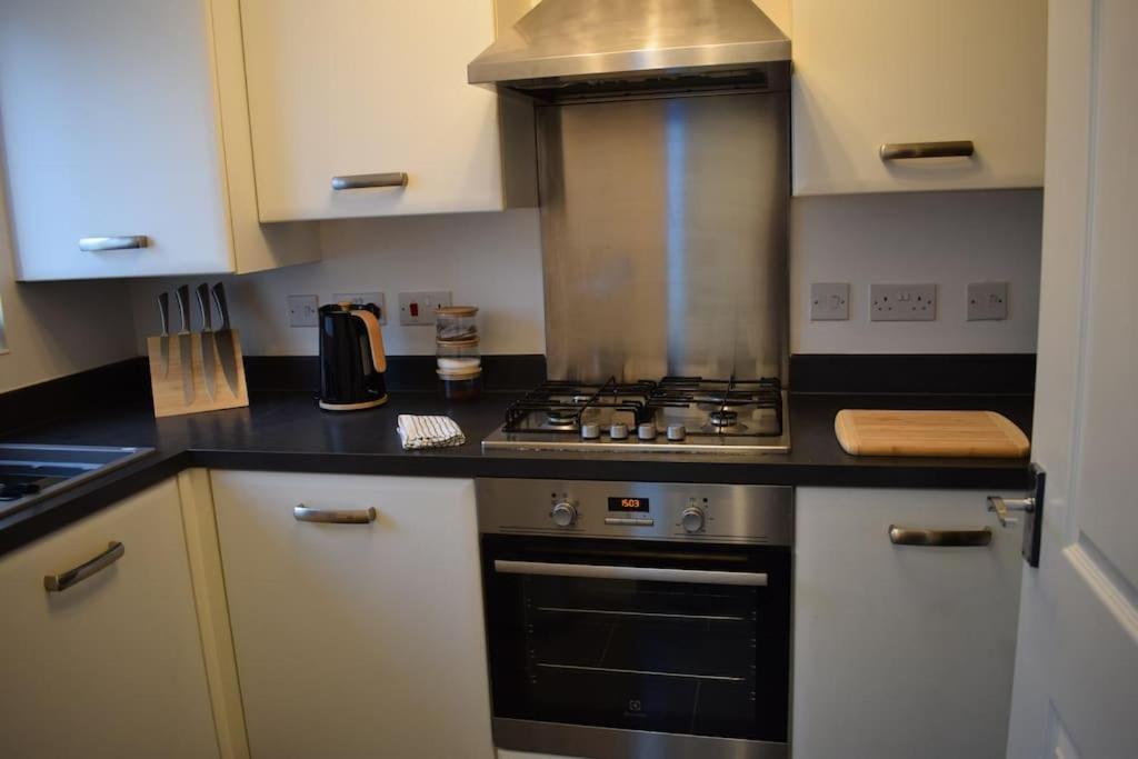 Modern 2 Bed House - Hs2, Nec & Birmingham Airport Marston Green